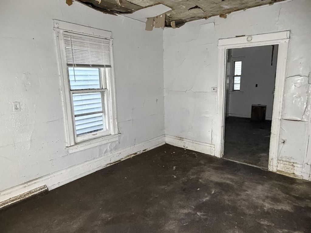 Photo of 2475 W Keefe AVENUE #2475A, Milwaukee, WI 53206 (MLS # 1937905)