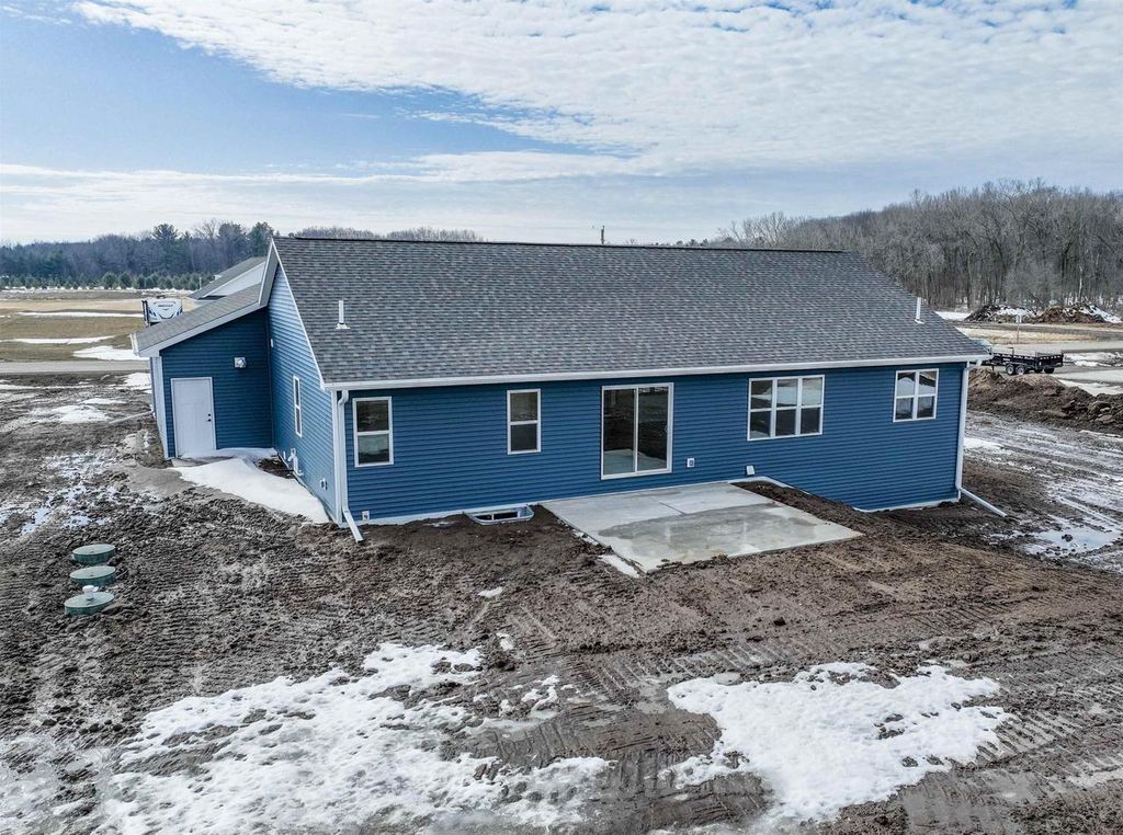 Photo of 3752 Westpoint ROAD, Suamico, WI 54313 (MLS # 50320814)