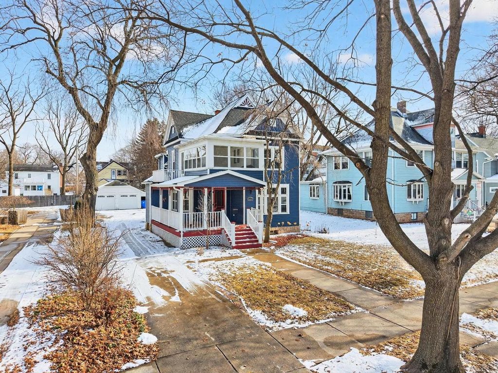 Photo of 625 S Quincy STREET, Green Bay, WI 54301 (MLS # 50321709)