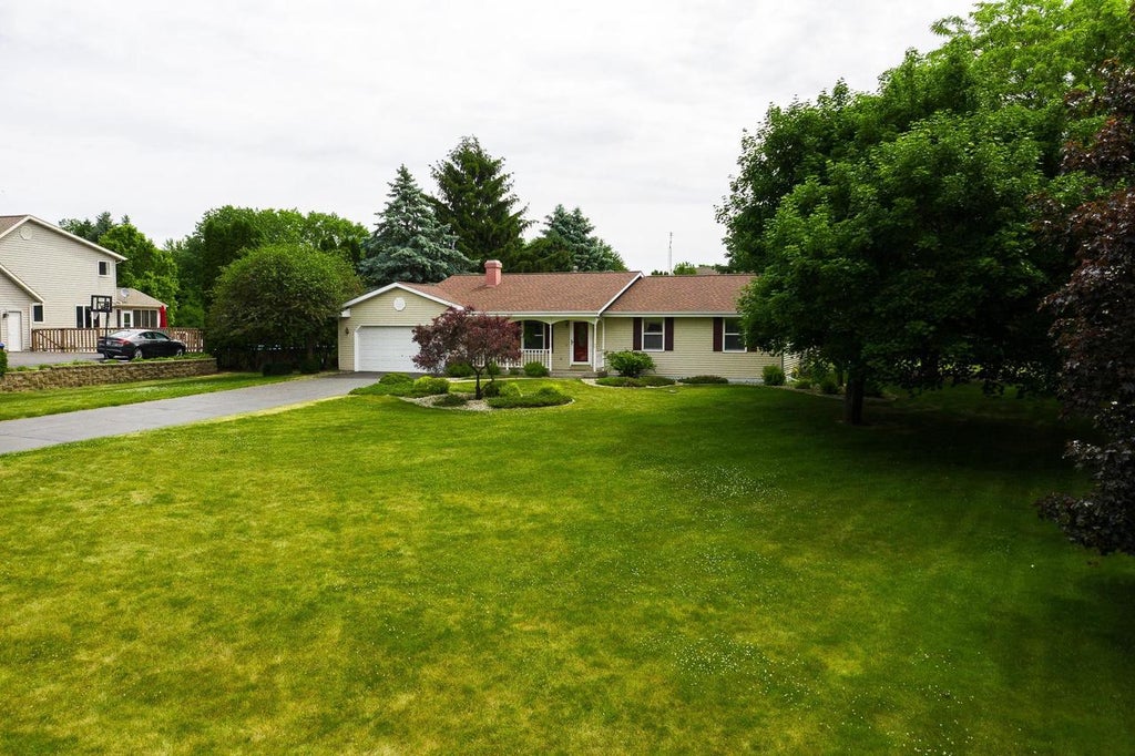 Photo of W6070 Thornapple LANE, Fort Atkinson, WI 53538 (MLS # 2025131)
