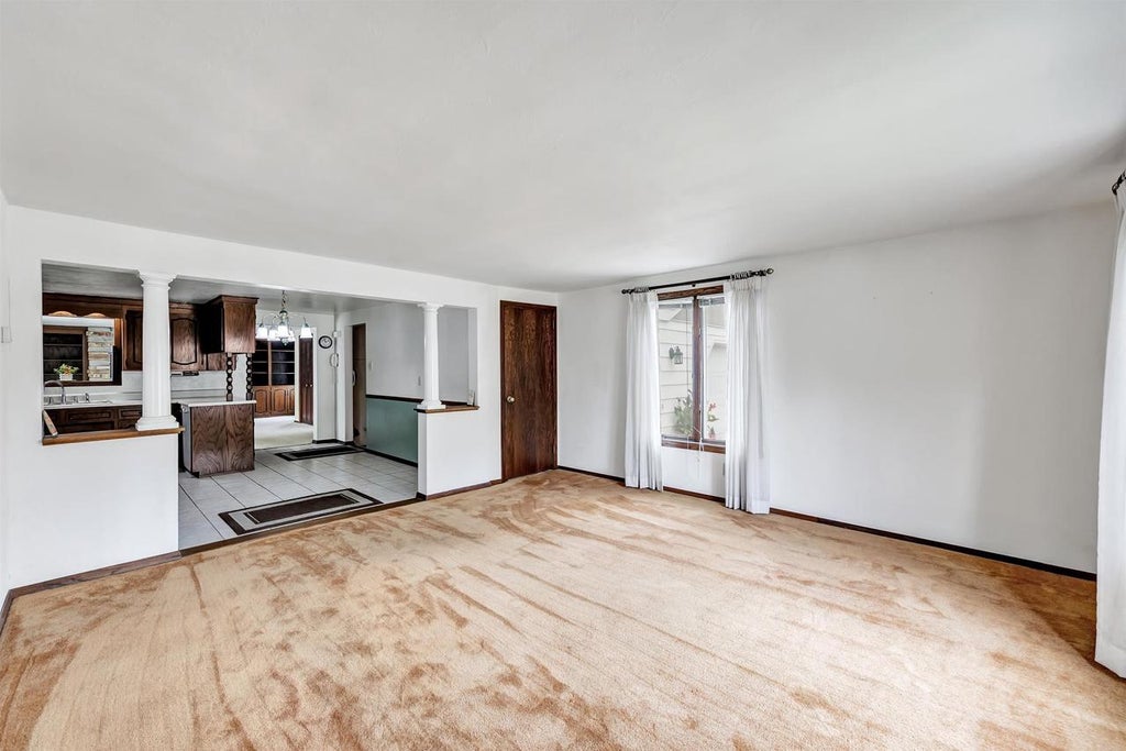 Photo of 131 Johnson STREET, Green Bay, WI 54162 (MLS # 50332185)