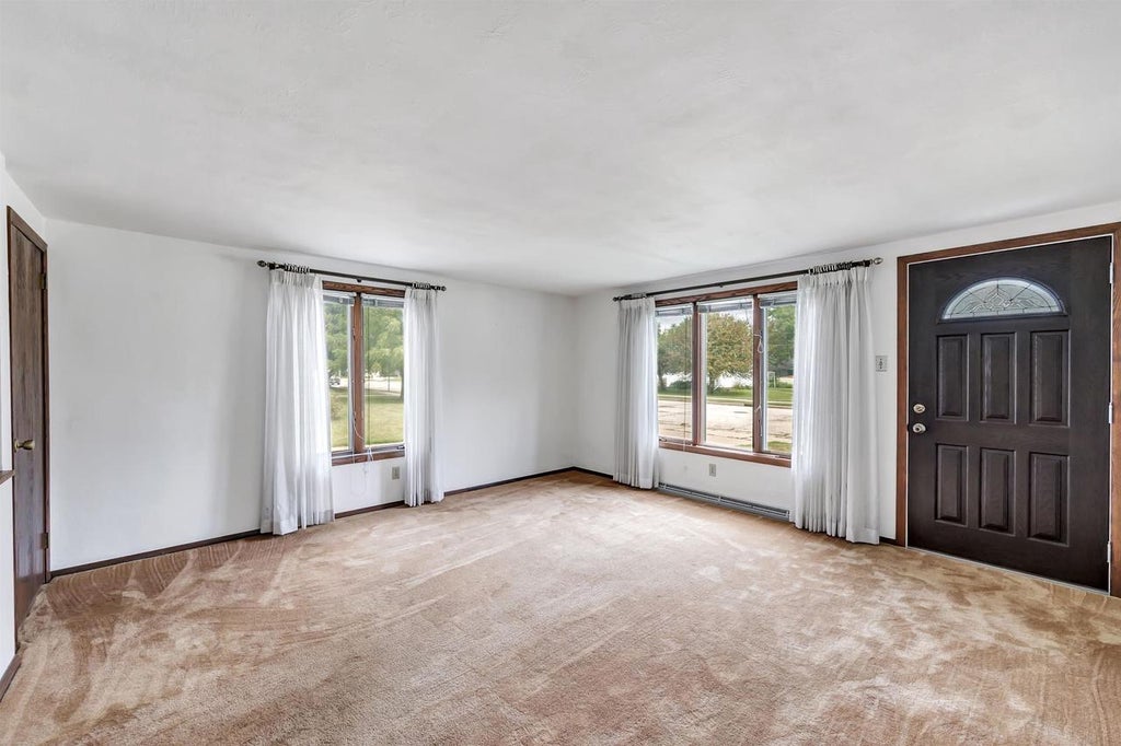 Photo of 131 Johnson STREET, Green Bay, WI 54162 (MLS # 50332185)