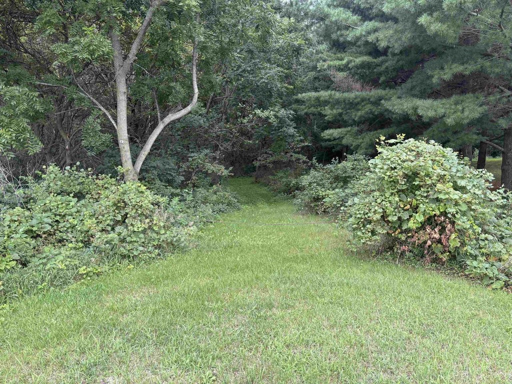 Photo of 5.35 Acres Seeman ROAD, Evansville, WI 53536 (MLS # 2030802)