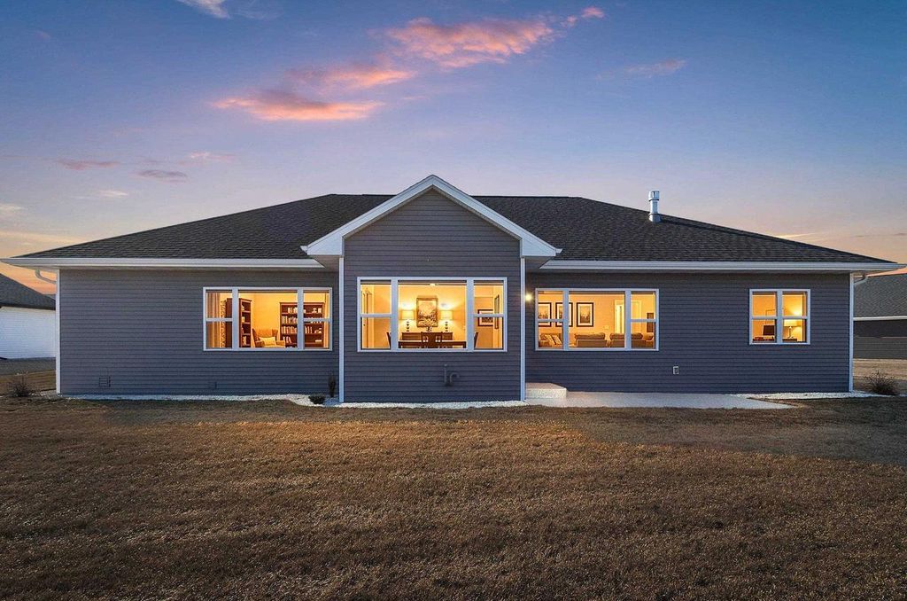 Photo of 1652 Torchwood TRAIL, De Pere, WI 54115 (MLS # 50321774)