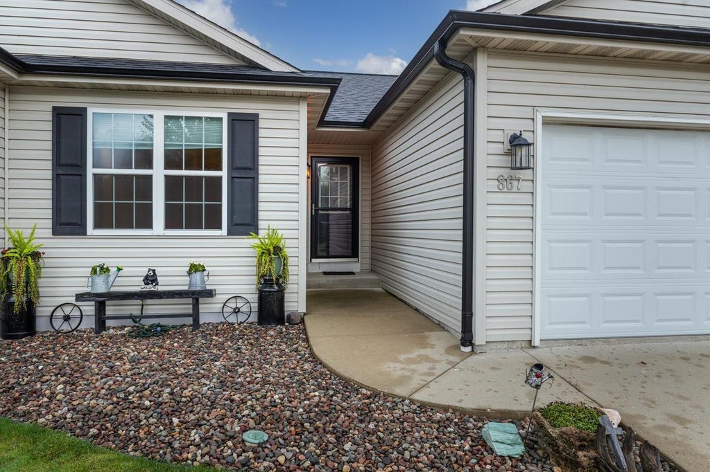 Photo of 867 Hain ROAD, Edgerton, WI 53534 (MLS # 2032100)