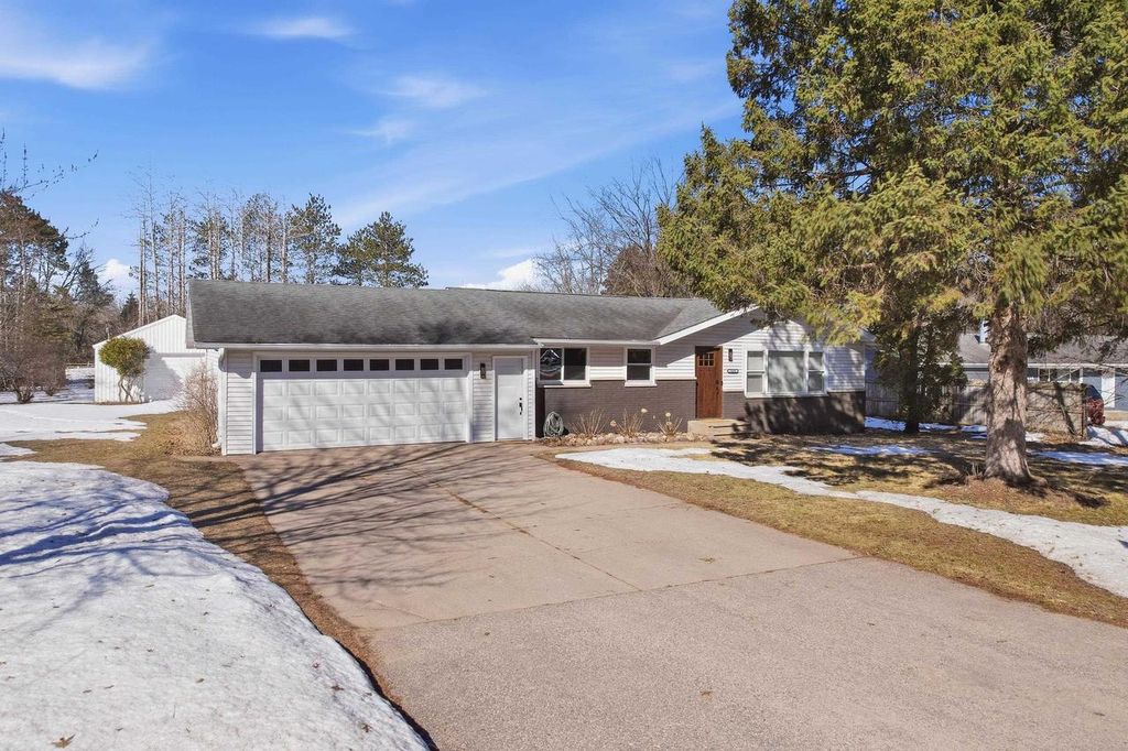 Photo of 1424 North Second DRIVE, Stevens Point, WI 54482 (MLS # 22601109)