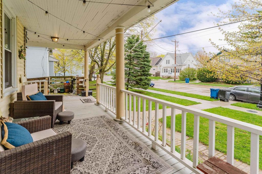 Photo of 332 Rosalia STREET, Oshkosh, WI 54901 (MLS # 50324664)