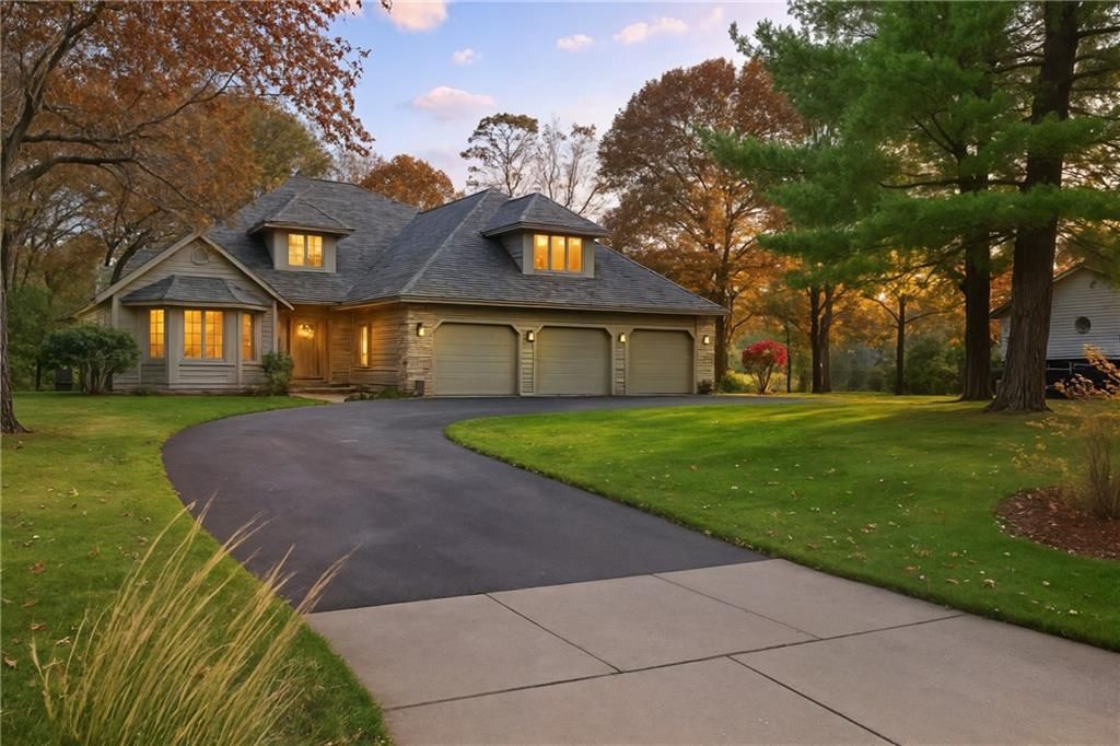 Photo of 1523 Woodridge DRIVE, Chippewa Falls, WI 54729 (MLS # 1596650)