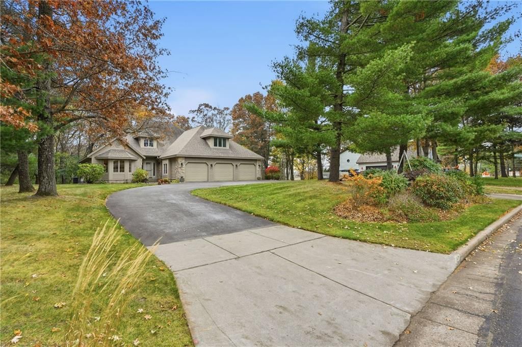 Photo of 1523 Woodridge DRIVE, Chippewa Falls, WI 54729 (MLS # 1596650)