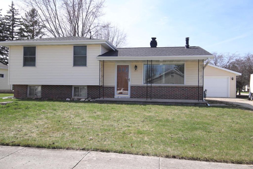 Photo of 1717 Jackson STREET, New Holstein, WI 53061 (MLS # 1957700)
