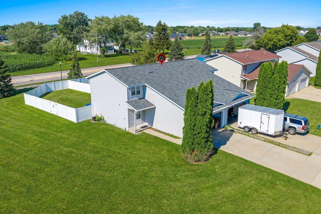 Photo of 2745 Monaco DRIVE, Green Bay, WI 54311 (MLS # 50329309)