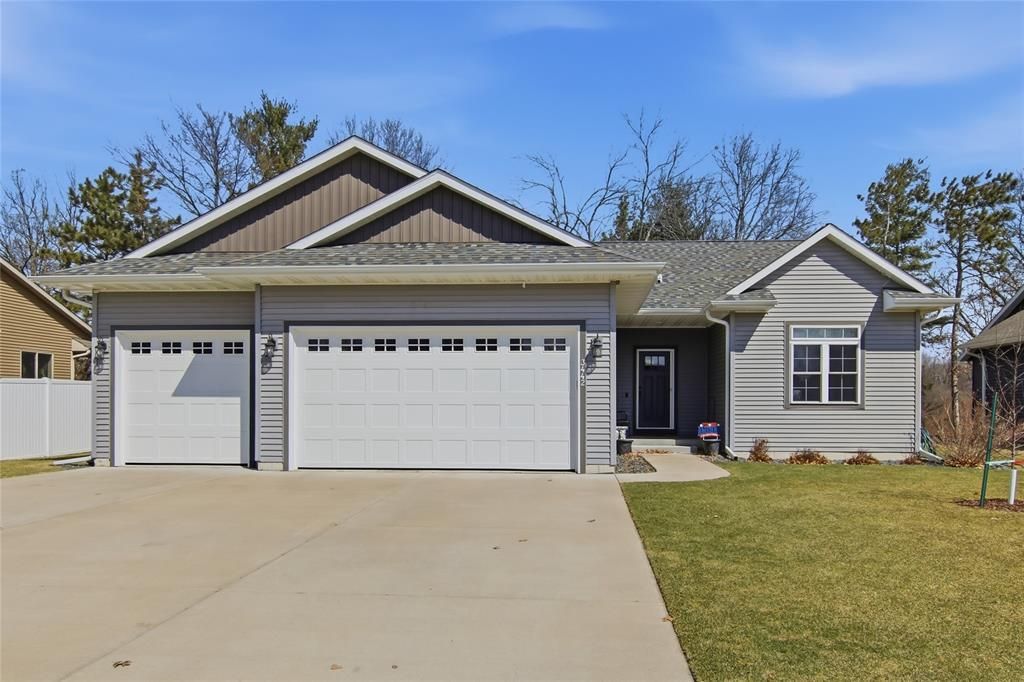 Photo of 3442 Creek Ridge DRIVE, Eau Claire, WI 54703 (MLS # 1599532)