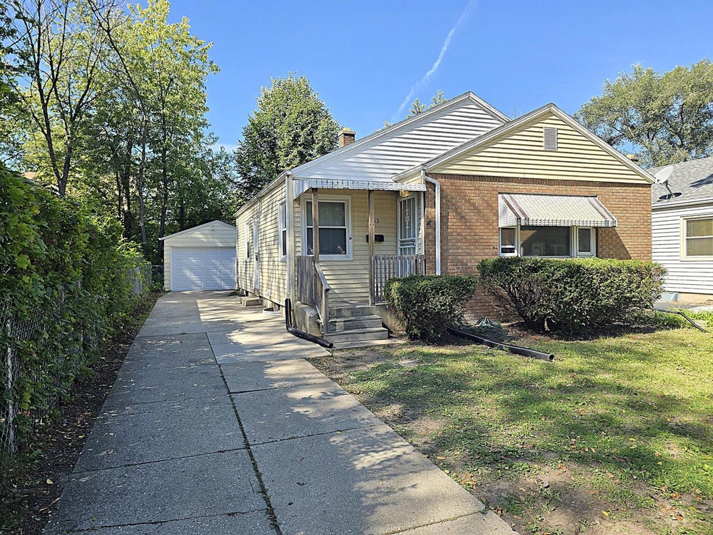 Photo of 4353 N 42nd PLACE, Milwaukee, WI 53216 (MLS # 1982846)