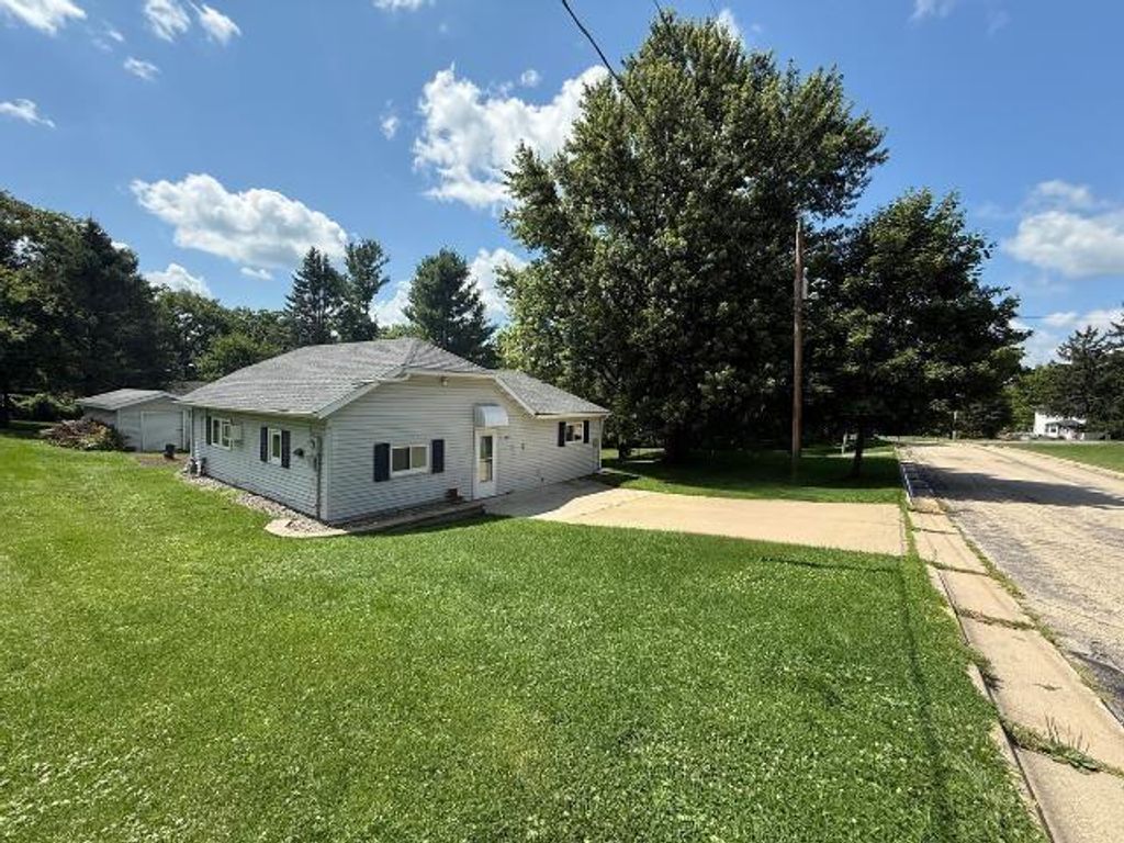 Photo of 10969 Brigham AVENUE, Blue Mounds, WI 53517 (MLS # 2017541)
