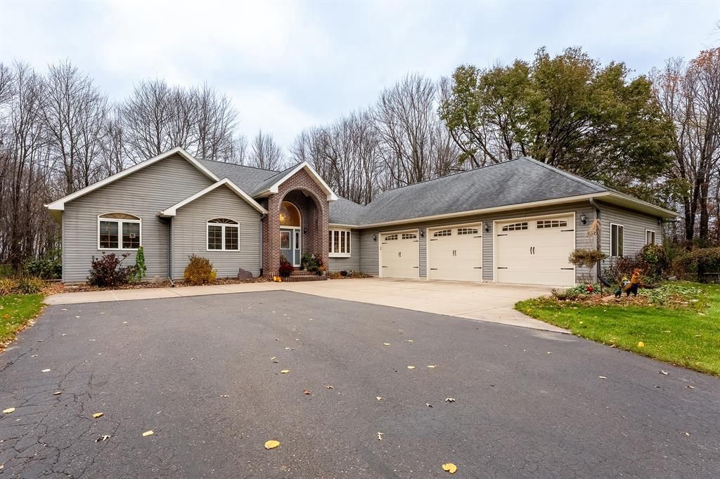 Photo of 7888 W Folsom STREET, Eau Claire, WI 54703 (MLS # 1598538)