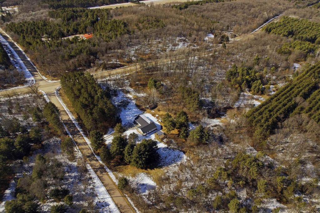 Photo of 10028 Oakdale DRIVE, Almond, WI 54909 (MLS # 22600844)