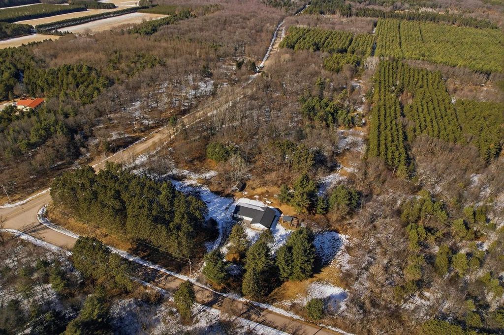 Photo of 10028 Oakdale DRIVE, Almond, WI 54909 (MLS # 22600844)