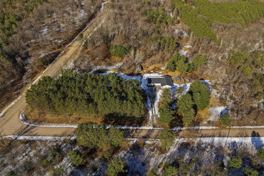 Photo of 10028 Oakdale DRIVE, Almond, WI 54909 (MLS # 22600844)