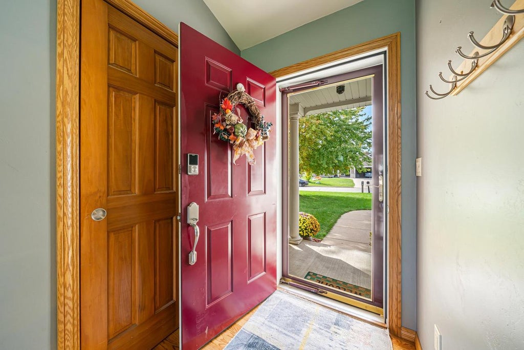 Photo of 5332 W Pleasant WAY, Appleton, WI 54913 (MLS # 50334056)