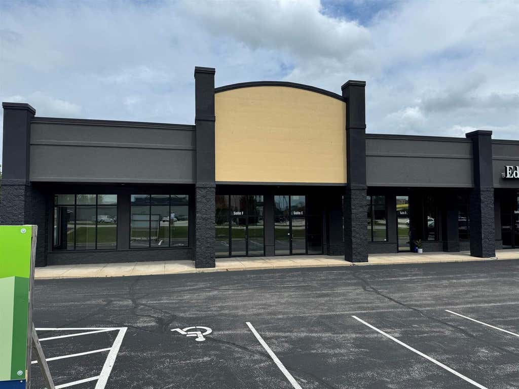 Photo of 940 Hansen ROAD, Green Bay, WI 54304 (MLS # 50329975)