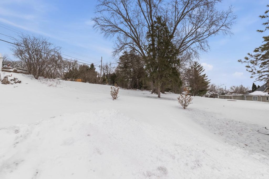 Photo of 1909/1911 Salisbury ROAD, West Bend, WI 53090 (MLS # 1953707)
