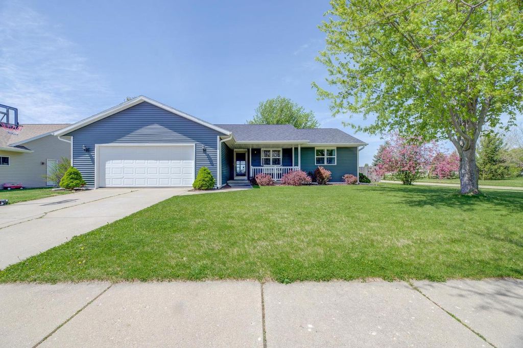 Photo of 195 S 6th STREET, Evansville, WI 53536 (MLS # 2022062)