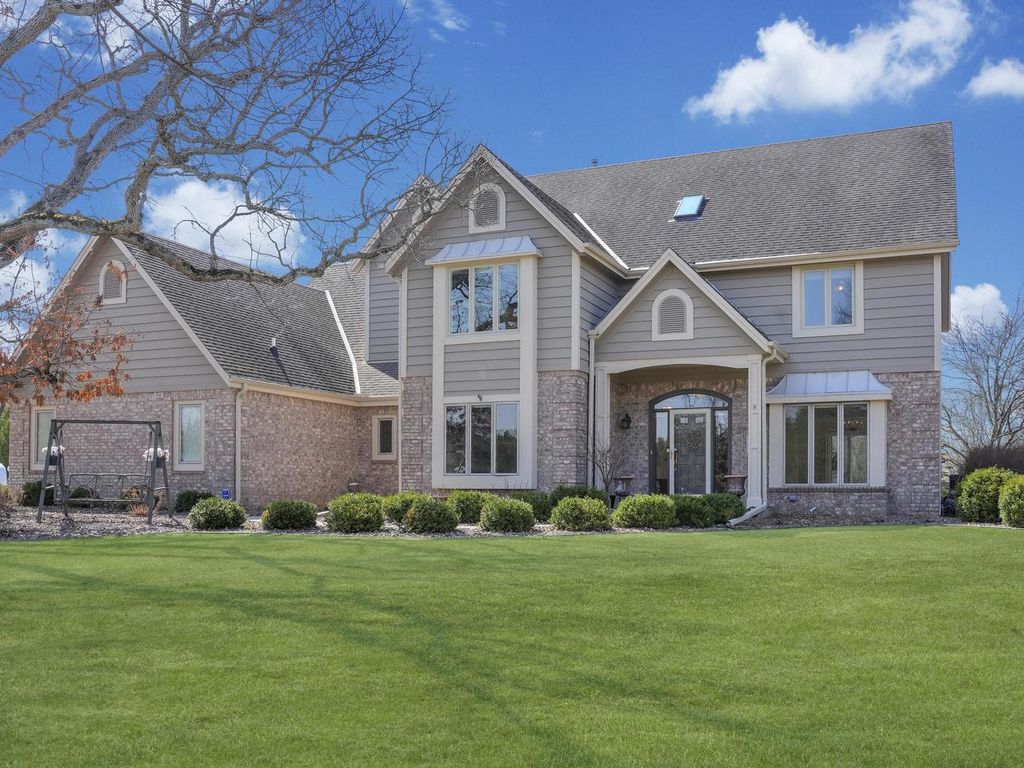 Photo of 9223 W Wyndham Hills COURT, Franklin, WI 53132 (MLS # 1955838)