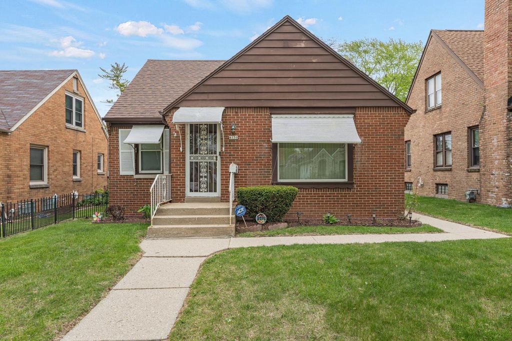 Photo of 4150 N 46th STREET, Milwaukee, WI 53216 (MLS # 1962366)