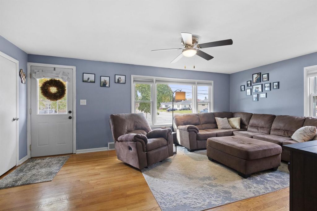 Photo of 855 Depere STREET, Menasha, WI 54952 (MLS # 50317165)