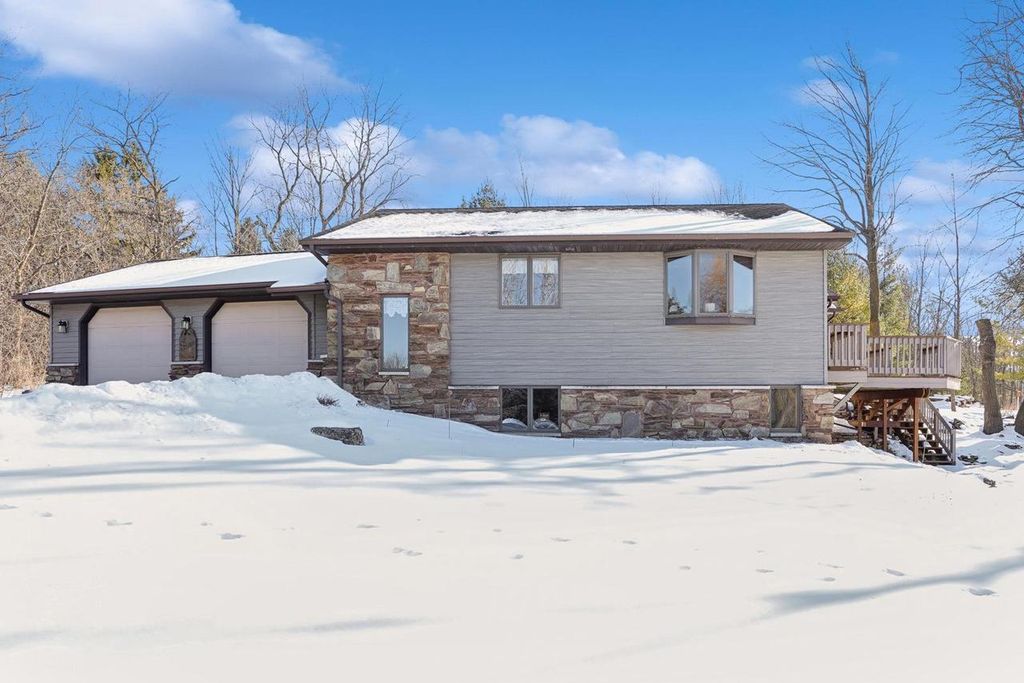 Photo of N6439 Lakeshore DRIVE, Hilbert, WI 54129 (MLS # 50320947)