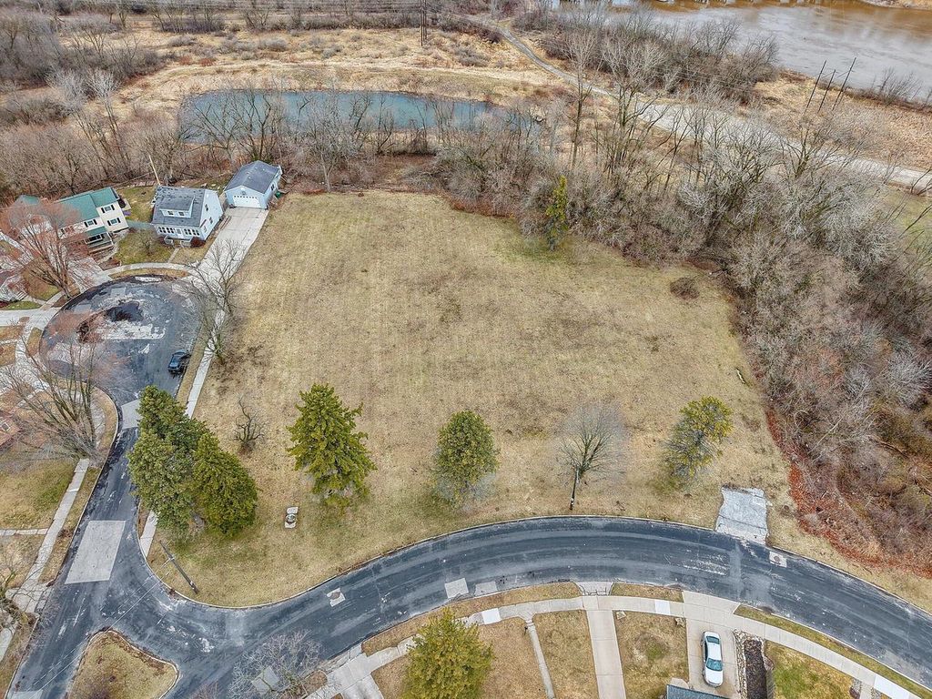 Photo of Lot 2 Riverview DRIVE, Manitowoc, WI 54220 (MLS # 1957774)