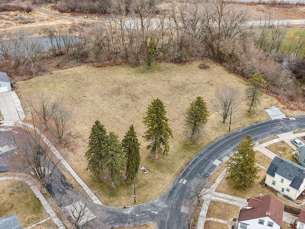 Photo of Lot 2 Riverview DRIVE, Manitowoc, WI 54220 (MLS # 1957774)