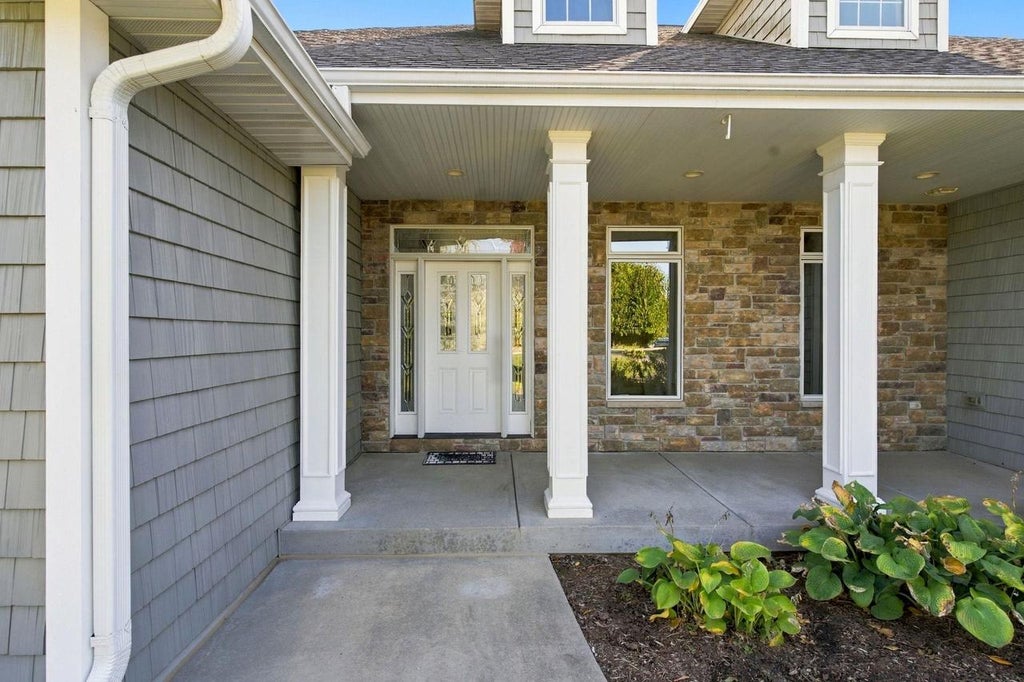Photo of 2108 Fox Field COURT, De Pere, WI 54115 (MLS # 50334866)