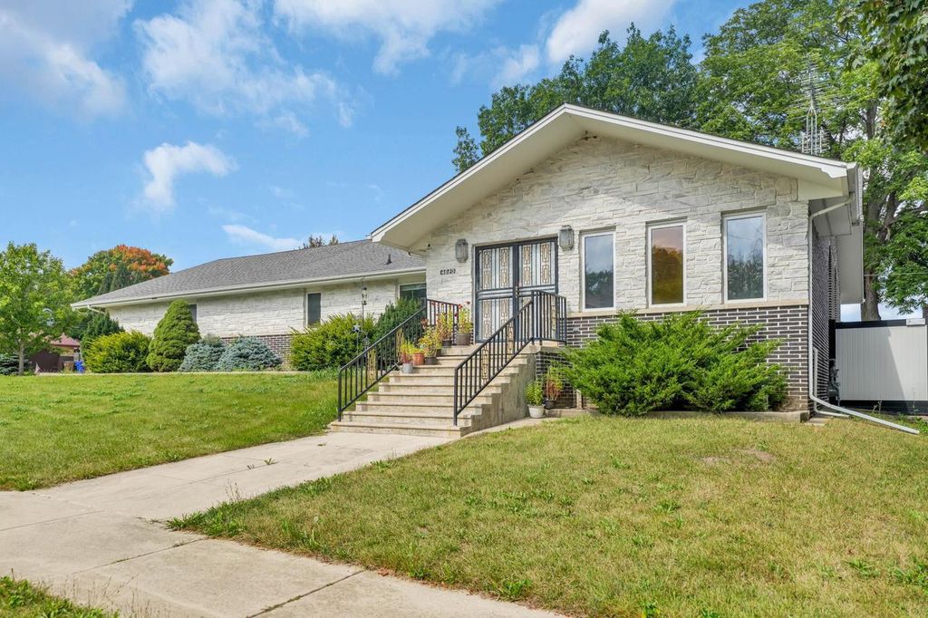 Photo of 4820 71st STREET, Kenosha, WI 53142 (MLS # 1936333)