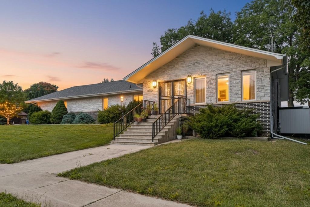 Photo of 4820 71st STREET, Kenosha, WI 53142 (MLS # 1936333)