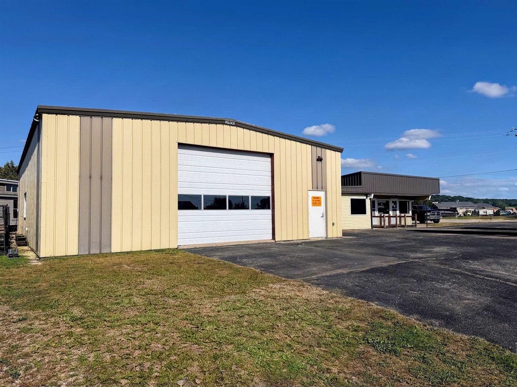 Photo of 1834 S Marquette ROAD, Prairie Du Chien, WI 53821 (MLS # 2033669)