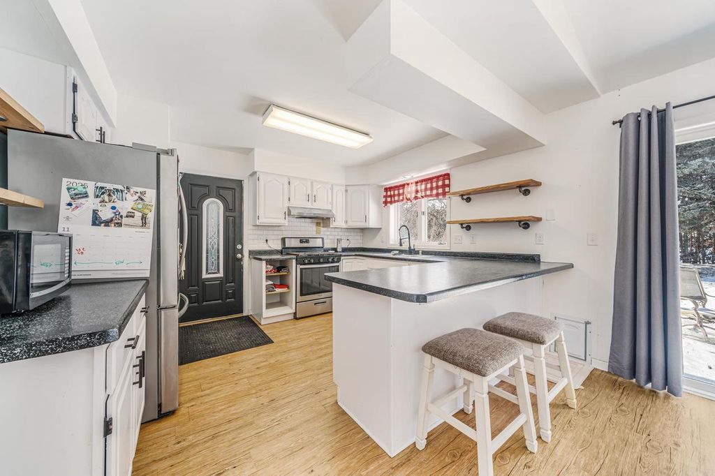 Photo of 1951 Amy Jo DRIVE, Oshkosh, WI 54904 (MLS # 50320448)