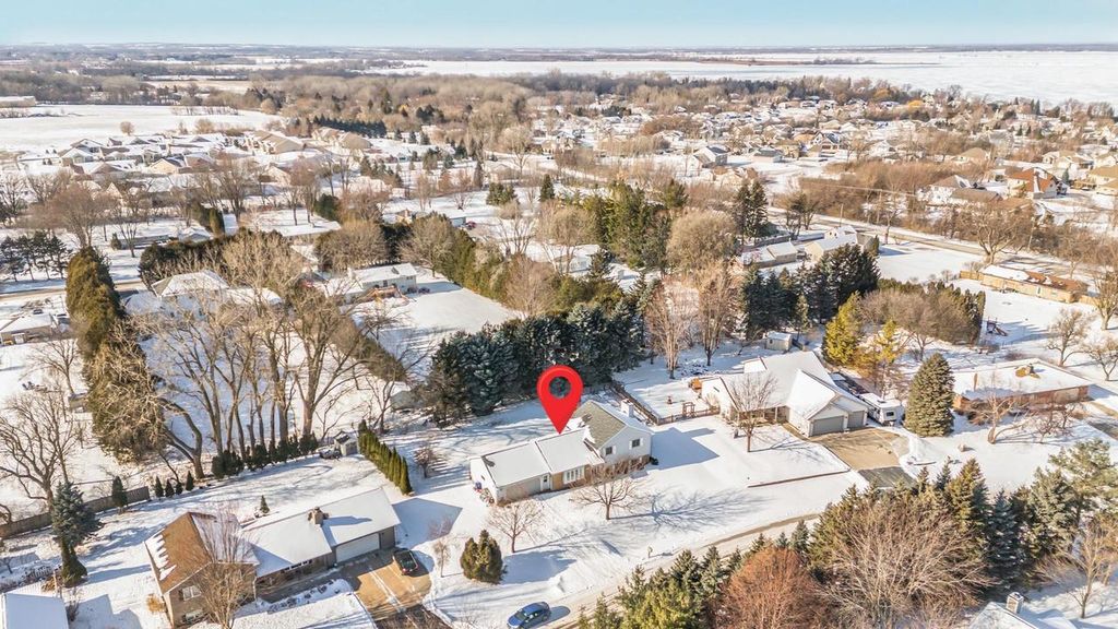 Photo of 1951 Amy Jo DRIVE, Oshkosh, WI 54904 (MLS # 50320448)