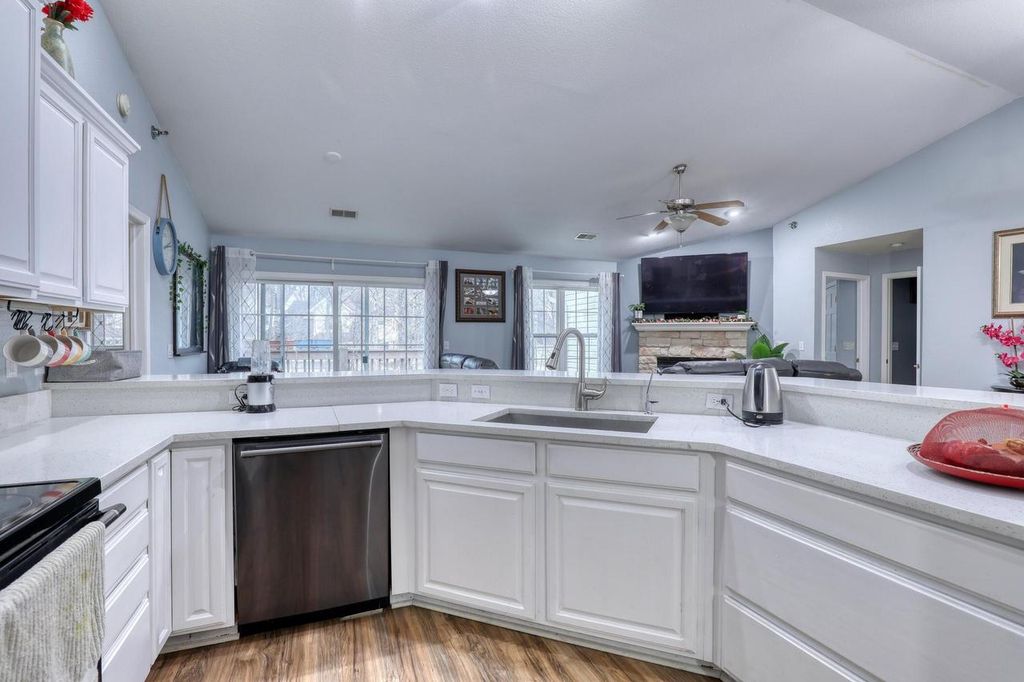 Photo of 9239 S 54th STREET, Franklin, WI 53132 (MLS # 1945887)