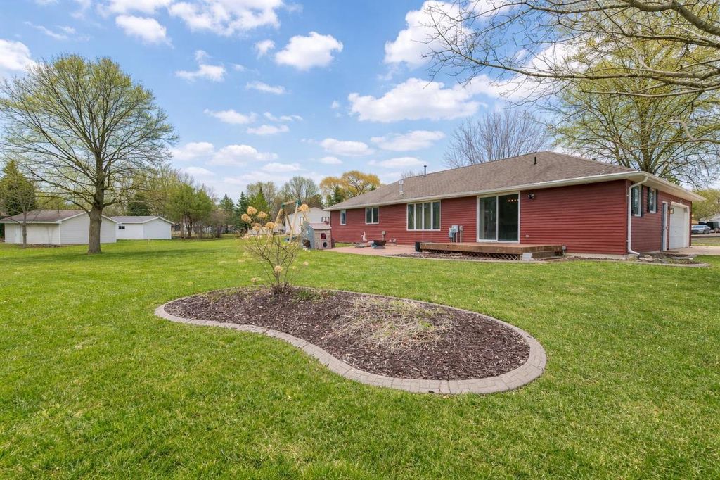 Photo of 1833 Mac COURT, Green Bay, WI 54311 (MLS # 50323136)