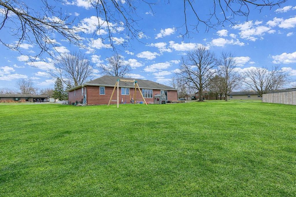 Photo of 1833 Mac COURT, Green Bay, WI 54311 (MLS # 50323136)