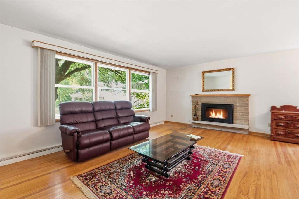 Photo of 6 Barron COURT, Madison, WI 53705 (MLS # 2029965)