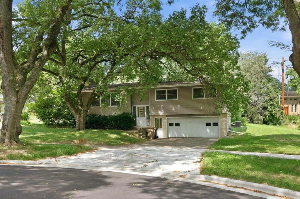 Photo of 6 Barron COURT, Madison, WI 53705 (MLS # 2029965)