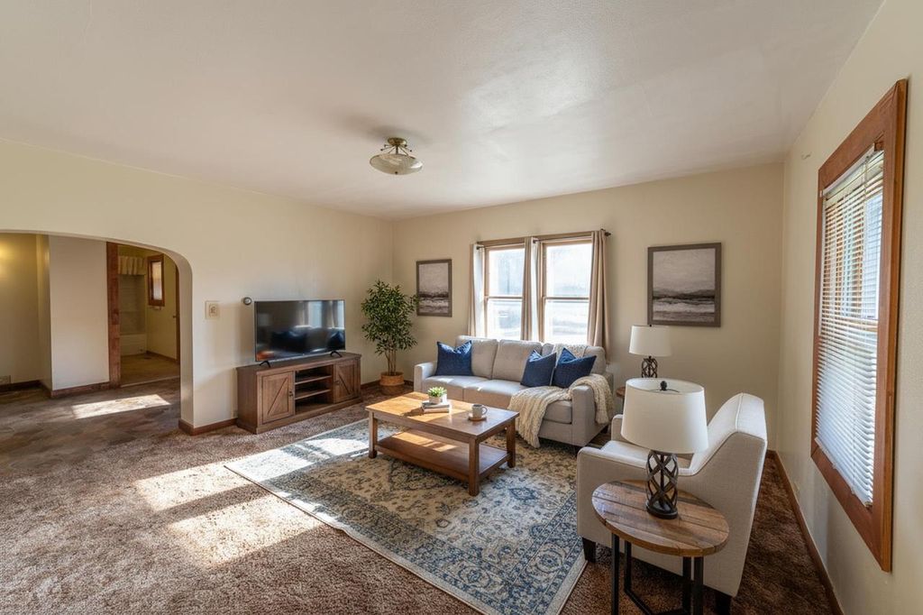 Photo of 310 N Maple AVENUE, Marshfield, WI 54449 (MLS # 22504751)