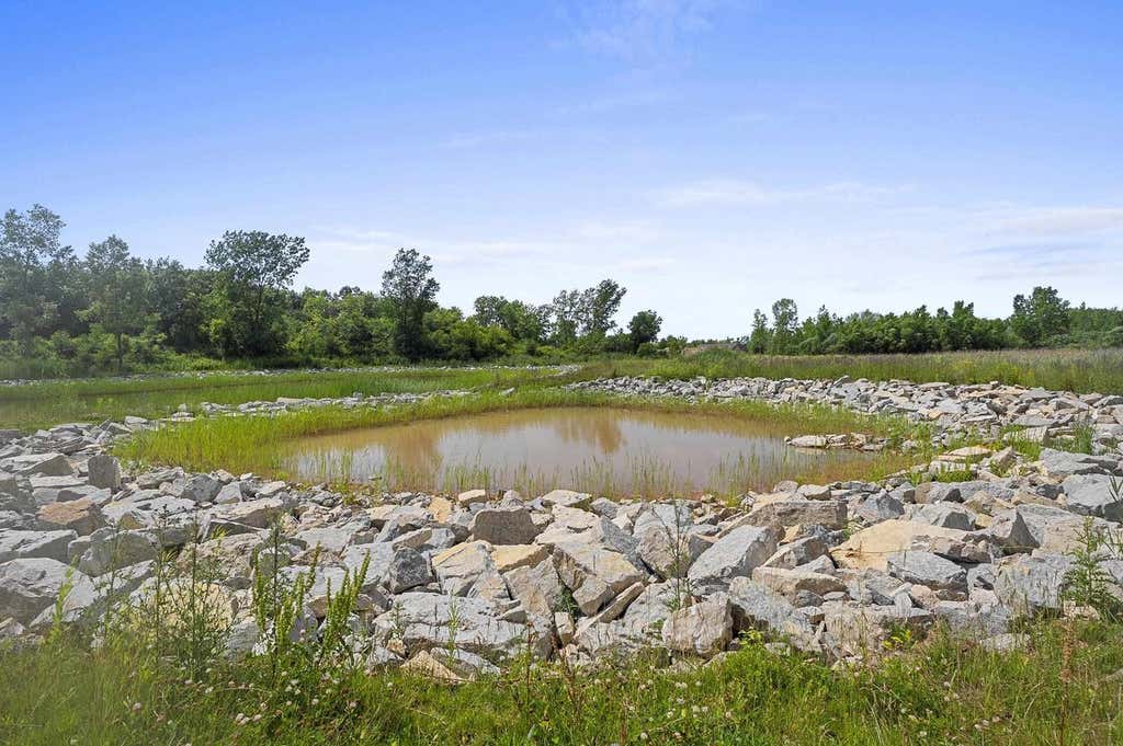 Photo of 475 Breccia WAY, Green Bay, WI 54311 (MLS # 50328413)
