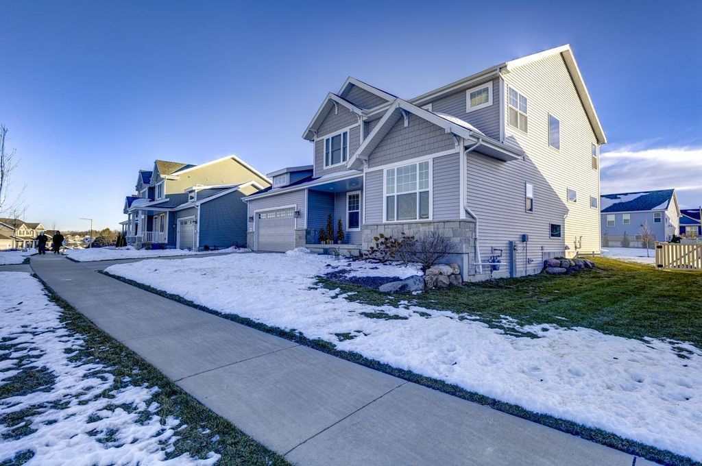 Photo of 9635 Tawny Acorn DRIVE, Verona, WI 53593 (MLS # 2014122)