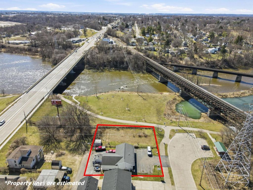 Photo of 815 S Washington STREET, Janesville, WI 53548 (MLS # 2019251)