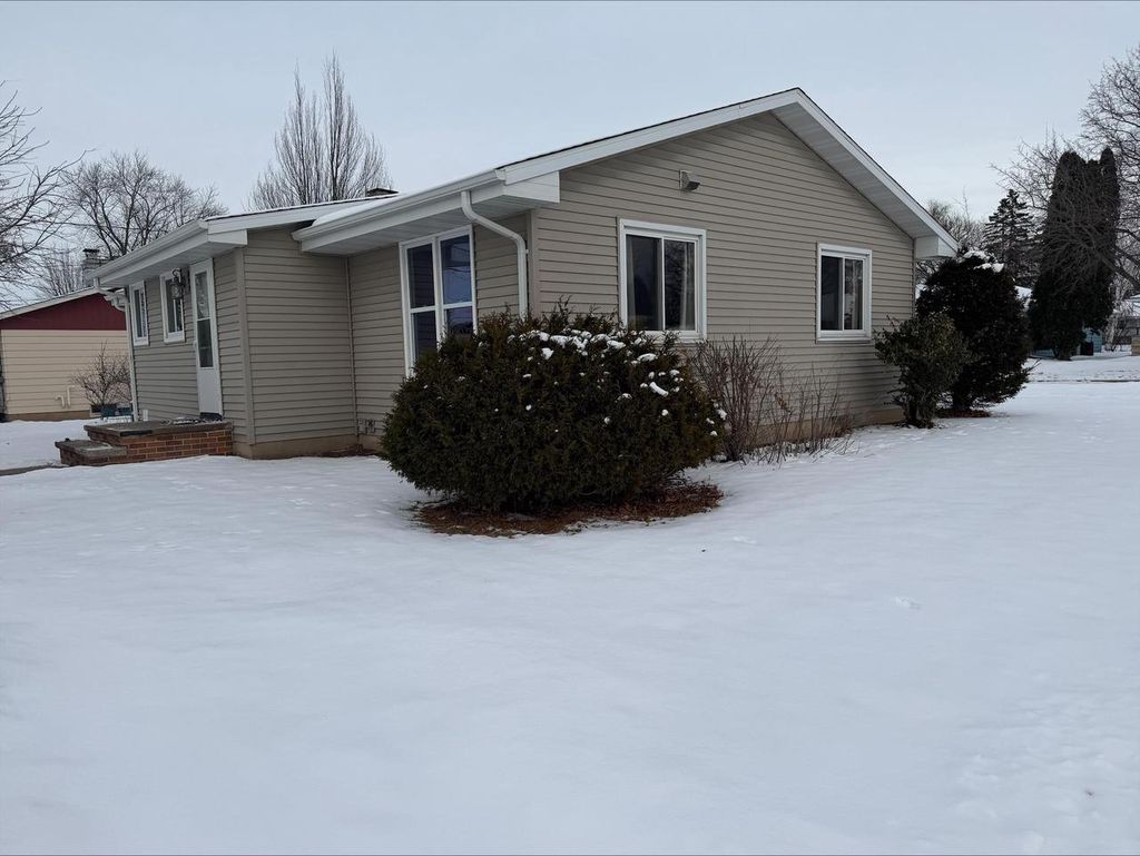 Photo of 2201 N Elinor STREET, Appleton, WI 54914 (MLS # 50317381)