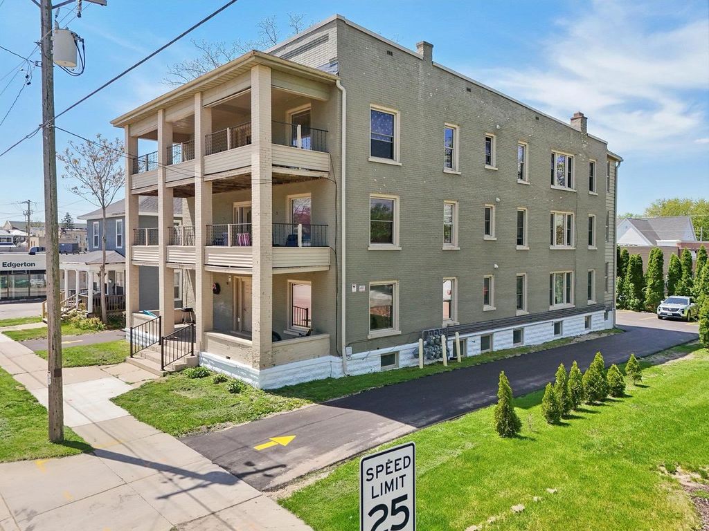 Photo of 108 N Main STREET, Edgerton, WI 53534 (MLS # 2018908)