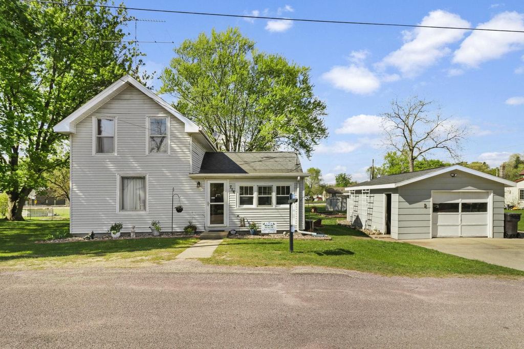 Photo of 716 High STREET, Arena, WI 53503 (MLS # 2019991)